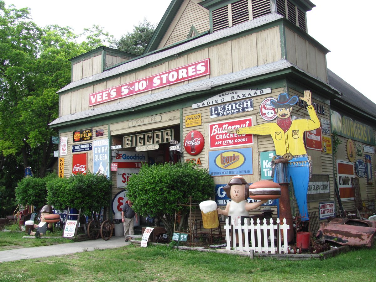 Chamblee, GA - Archivo:Biggar Antiques, Chamblee GA.jpg - Wikipedia, la enciclopedia libre